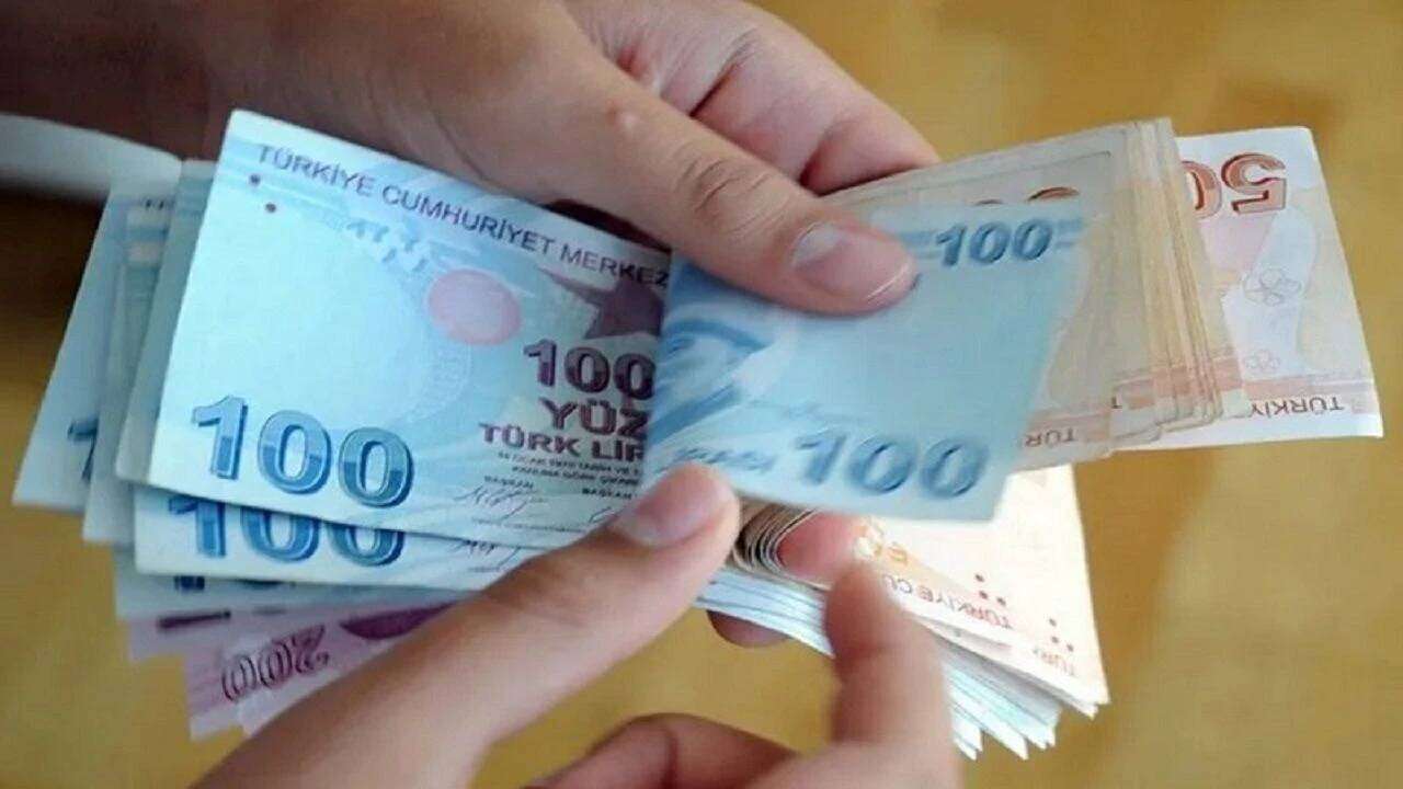 Çalışanlar dikkat! Dev banka Türkiye'de asgari ücret için rakam verdi: İşte dikkat çeken o oran 12